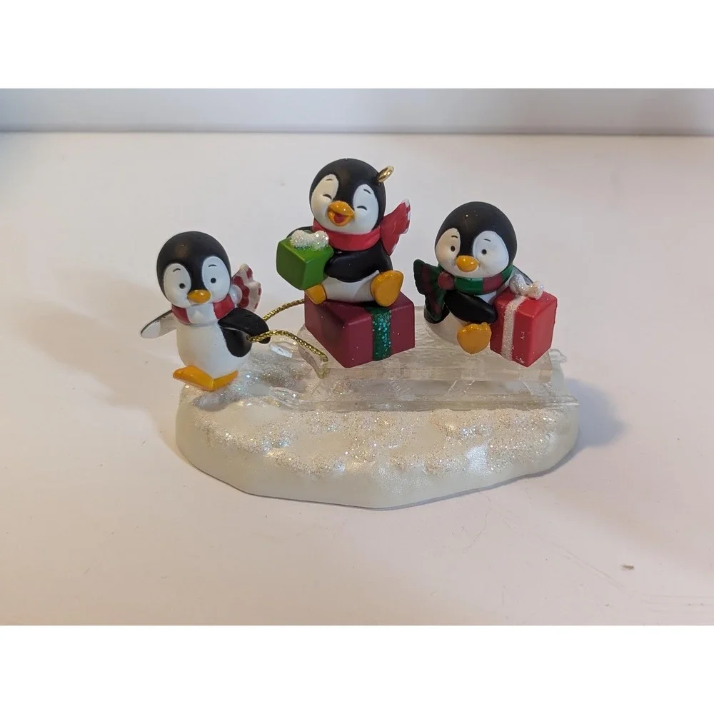 Hallmark 2019 Sledding Shenanigans - Repaint - KOC‎ Event Exclusive -